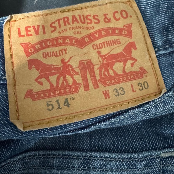 Levis 514 womens Cutoff Denim Shorts Blue Medium Wash Raw Hem Size 33 - Picture 3 of 6